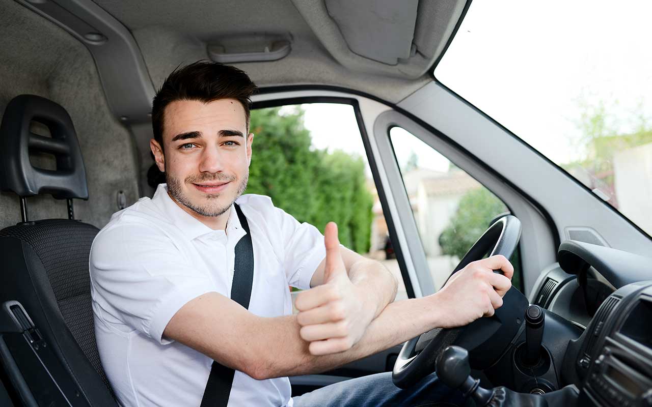 Einsätze den Fahrern zuordnen – mit der praktischen Fahrtenplanung Einsätze den Fahrern zuordnen – mit der praktischen Fahrtenplanung